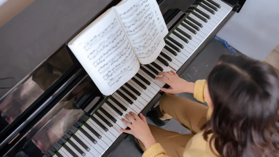 Transforme sua Paixão em Habilidade: O Curso de Teclado Online que Você Precisa Conhecer